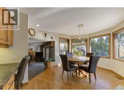 Dining nook - 1385 Mountain Avenue, Kelowna, BC V1Y7H3 Photo 17