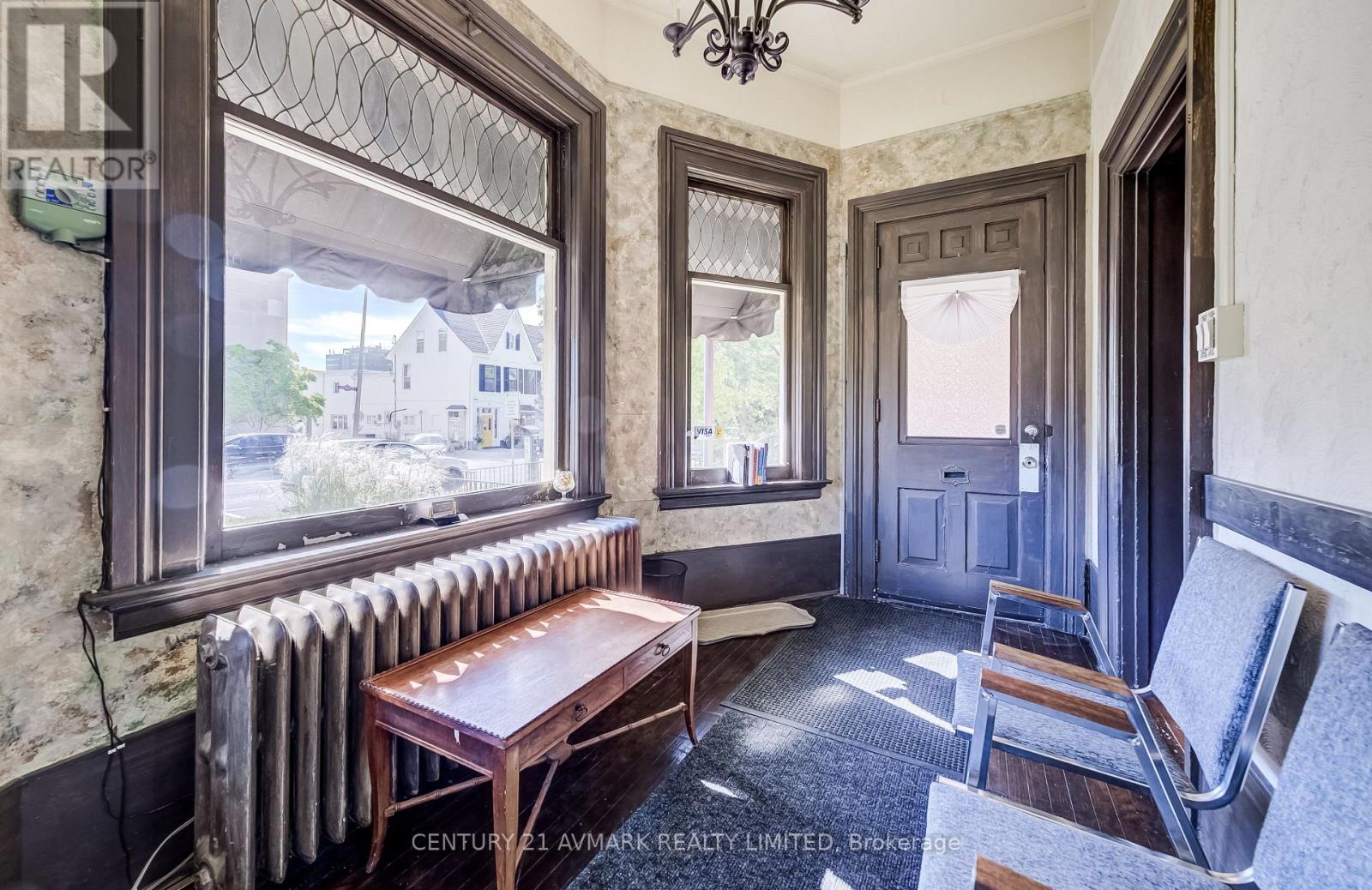 37 CHURCH STREET, St. Catharines (Downtown) — photo 6