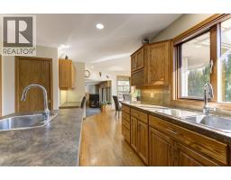 2pc Bathroom - 1385 Mountain Avenue, Kelowna, BC V1Y7H3 Photo 14