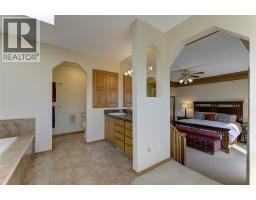 1385 Mountain Avenue, Kelowna, BC V1Y7H3 Photo 45