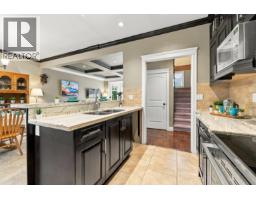 702 Grover Avenue, Coquitlam, BC V3J3C6 Photo 10