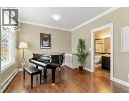 702 Grover Avenue, Coquitlam, BC V3J3C6 Photo 14