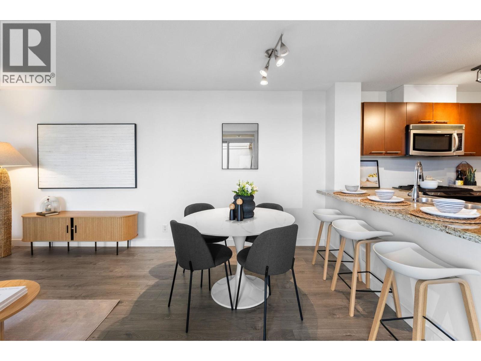 #916-9171 FERNDALE Road, Richmond