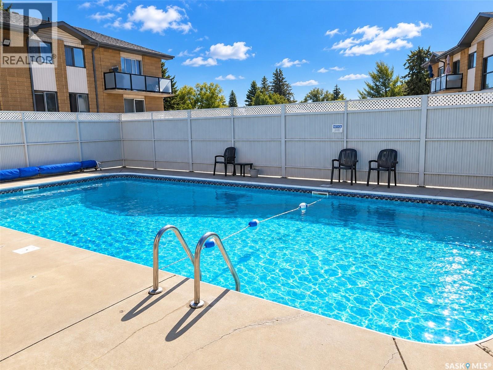 #53 1 Columbia DRIVE - 32