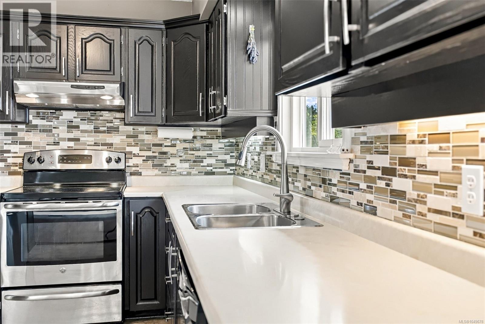 4066 21st Ave - Image 8