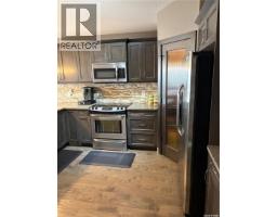 Dining nook - 206 Thauberger Road N, Regina, SK S4Y0C3 Photo 12