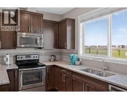 4pc Bathroom - 1531 Symons Valley Parkway Nw, Calgary, AB T3P0R8 Photo 11