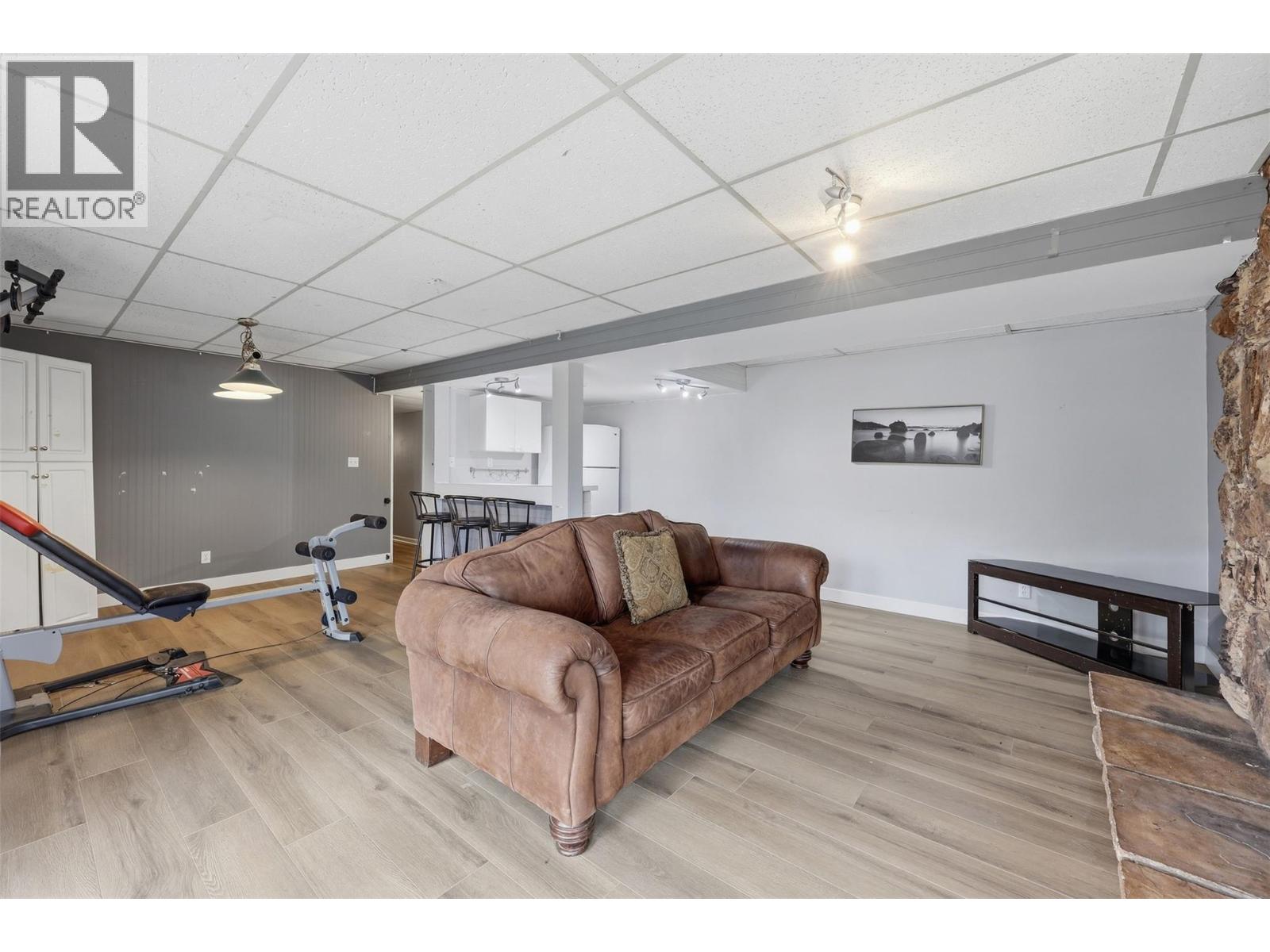 4389 KARINDALE Road - 28
