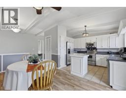 Kitchen - 4389 Karindale Road, Kamloops, BC V2B8N1 Photo 7