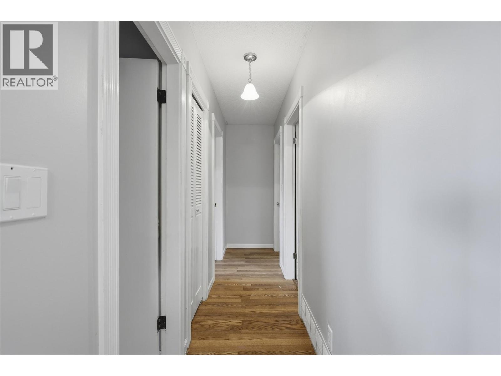 4389 KARINDALE Road - Image 16