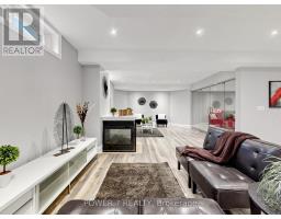 315 North Lake Road, Richmond Hill, ON L4E3A2 Photo 36