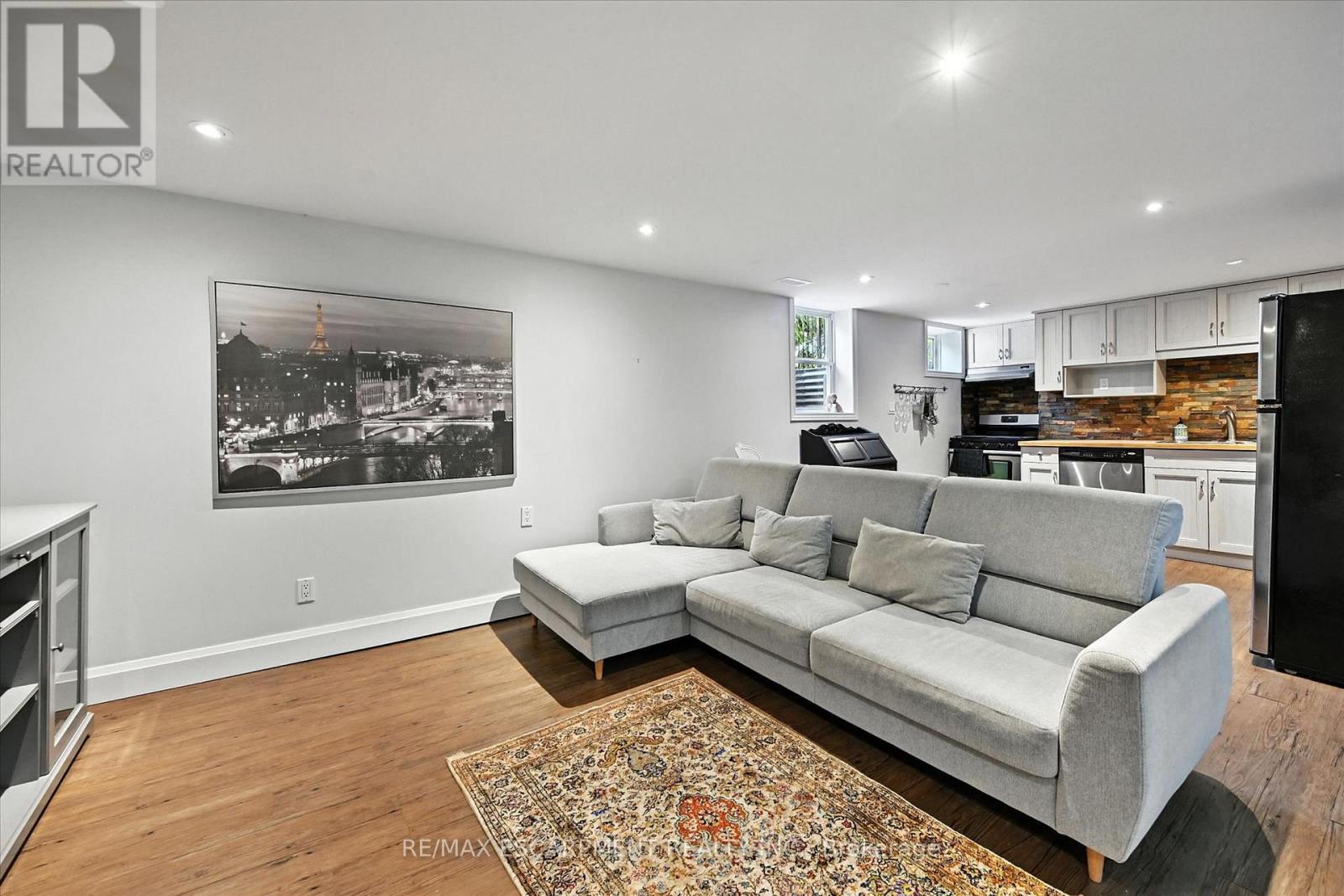 2209 GHENT AVENUE - Image 35