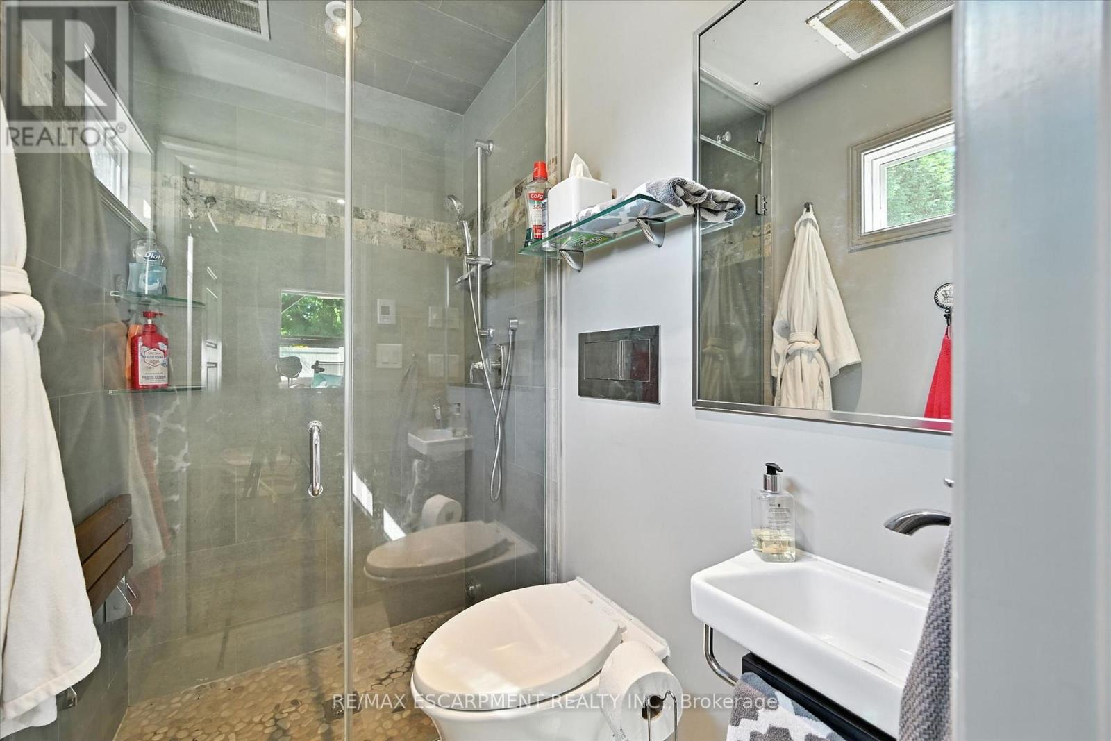 2209 GHENT AVENUE - 42