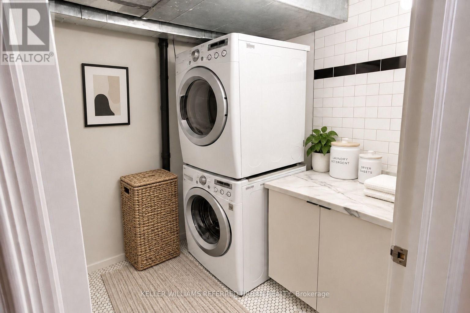 L.L. - 104 RANKIN CRESCENT, Toronto (Dovercourt-Wallace Emerson-Junction) — photo 11