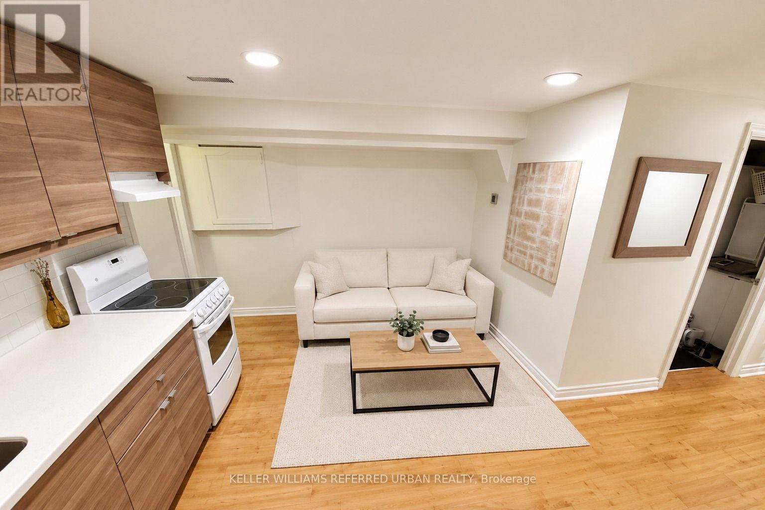 L.L. - 104 RANKIN CRESCENT, Toronto (Dovercourt-Wallace Emerson-Junction) — photo 12