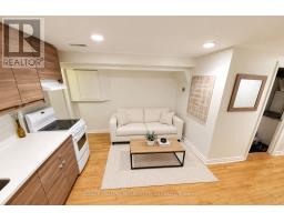 L.l. - 104 Rankin Crescent, Toronto, ON M6P4G6 Photo 12