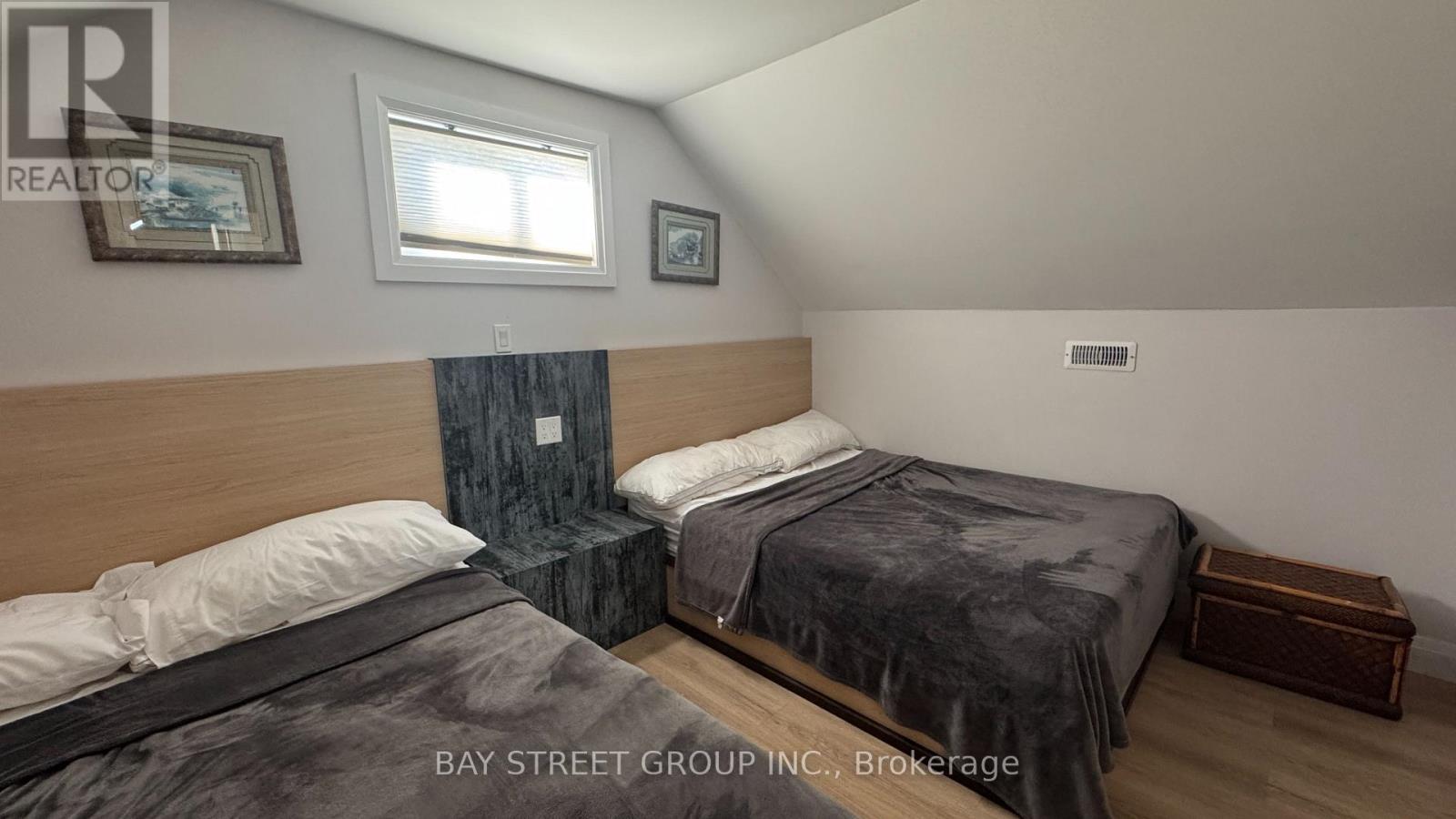 UNIT 2 - 5737 STANLEY AVENUE, Niagara Falls (Hospital) — photo 9
