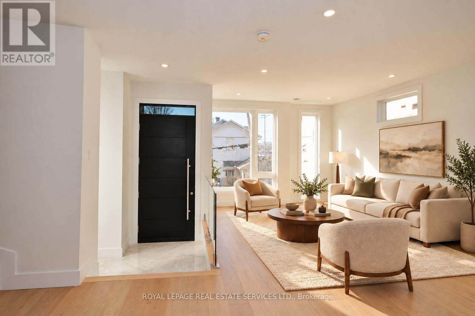 4B HURON AVENUE N - 21