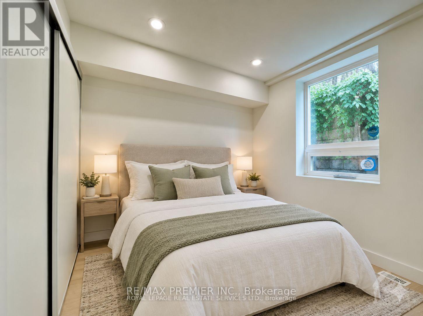 4B HURON AVENUE N - Image 27