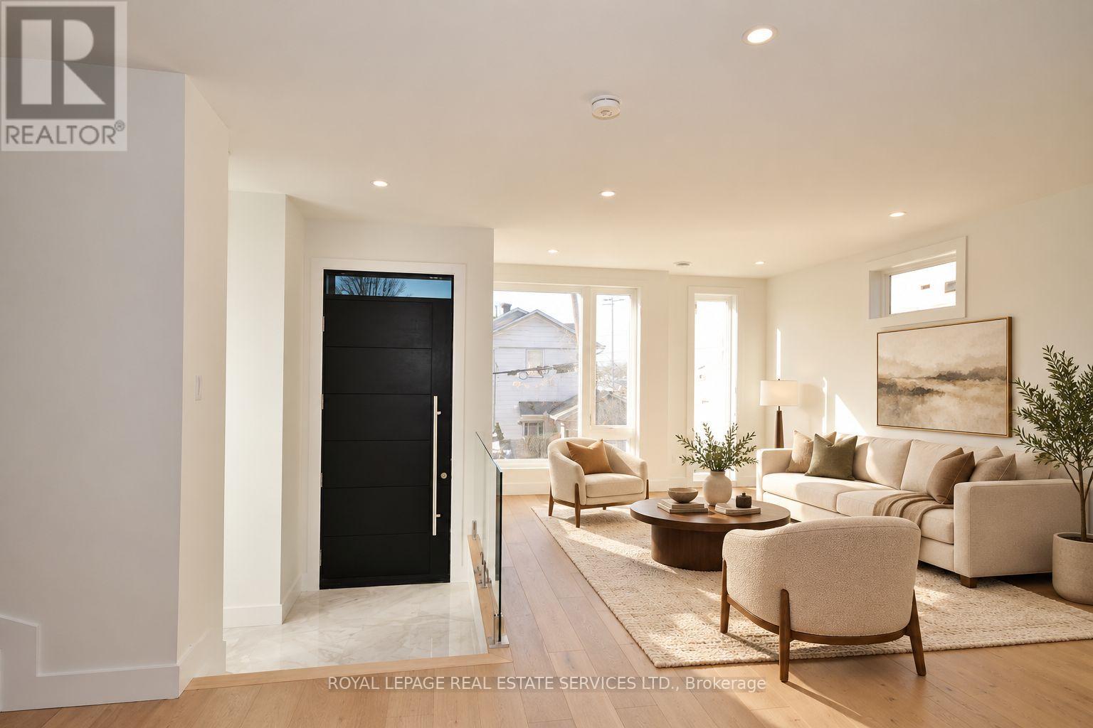 4B HURON AVENUE N - 4
