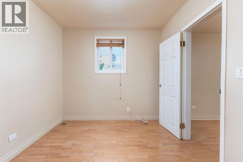 5208 53 Street - 9