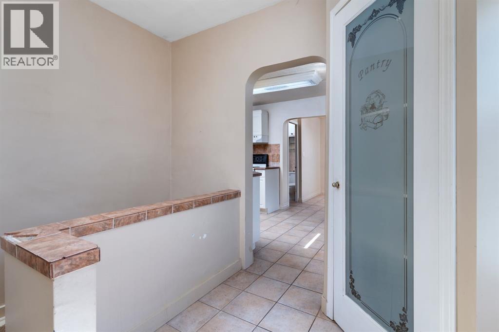 5208 53 Street - Image 11