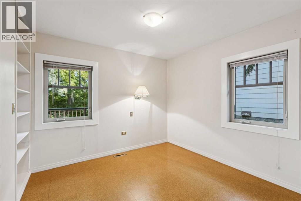 130 30 Avenue NE - 10