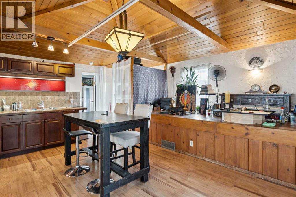 130 30 Avenue NE - 19