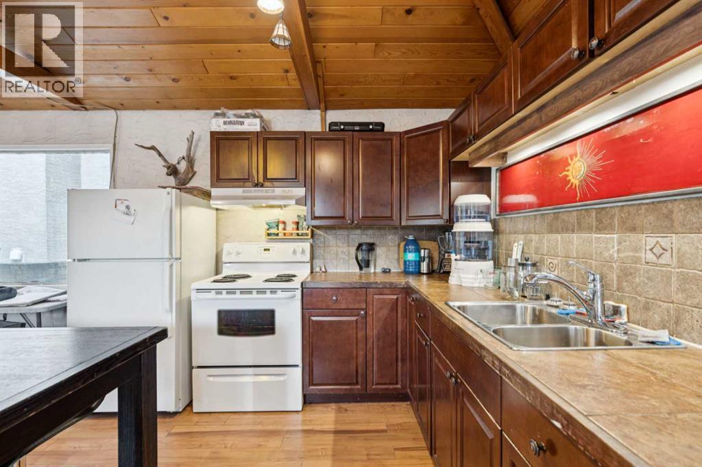 130 30 Avenue NE - 22