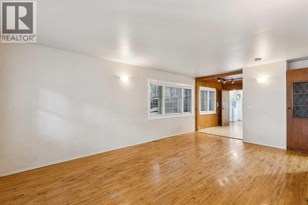 130 30 Avenue NE - 4