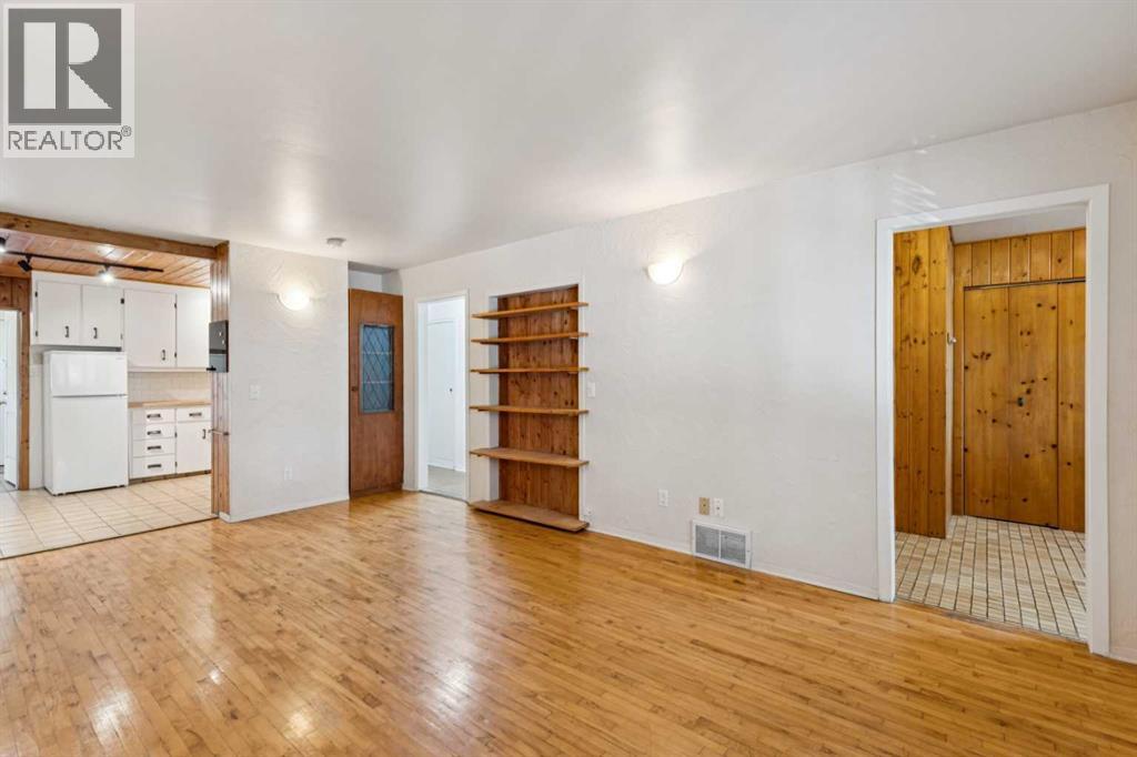 130 30 Avenue NE - 5