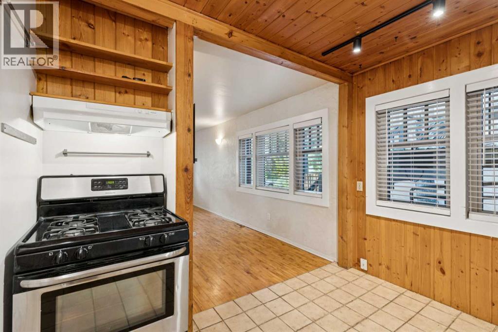 130 30 Avenue NE - 9
