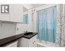 Bedroom - 130 30 Avenue Ne, Calgary, AB T2E2C8 Photo 12