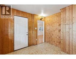 Office - 130 30 Avenue Ne, Calgary, AB T2E2C8 Photo 14