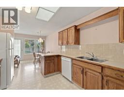 2200 Gordon Drive Unit# 34, Kelowna, BC V1Y8T7 Photo 14