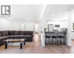 Hall - 128 Doverthorn Bay Se, Calgary, AB T2B2G3 Photo 10