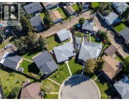 4pc Bathroom - 128 Doverthorn Bay Se, Calgary, AB T2B2G3 Photo 7