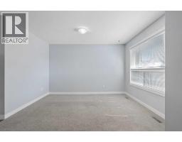 4, 237 Silkstone Road W - photo 2