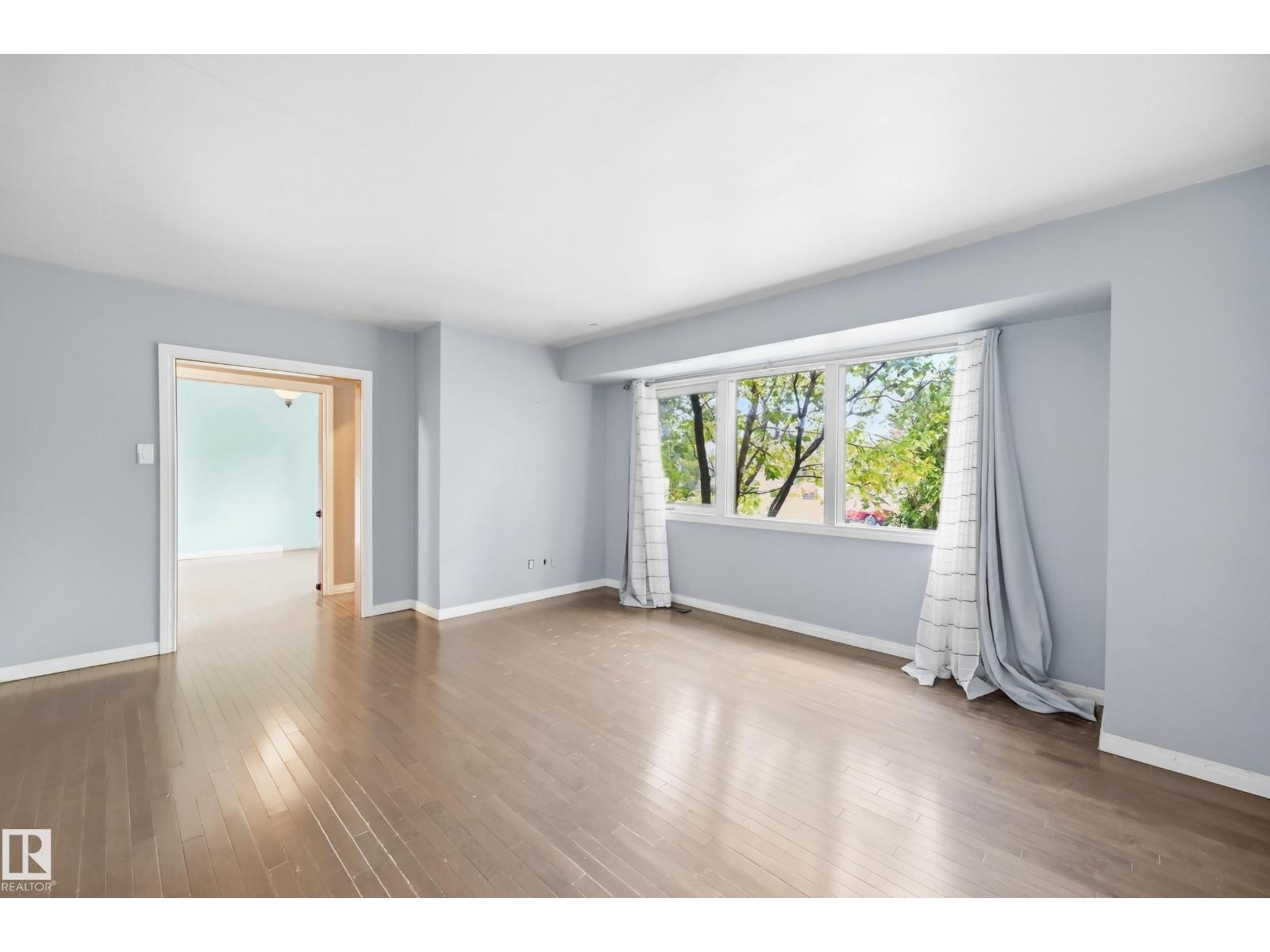 10910 117 ST NW - 12