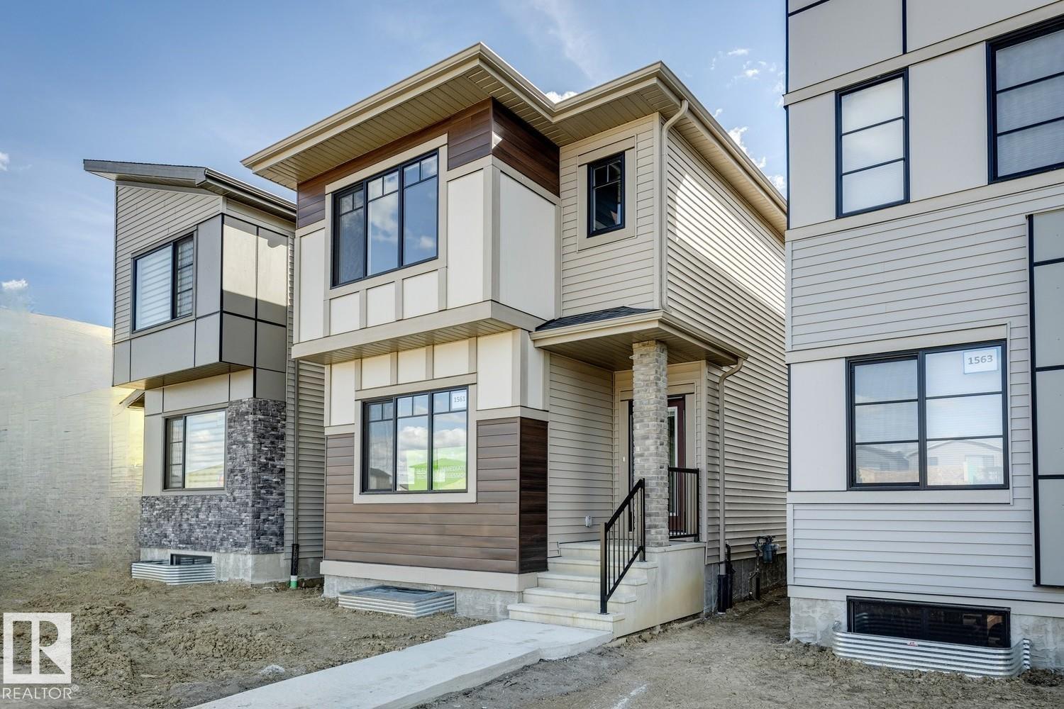 1561 Keswick DR SW - 2