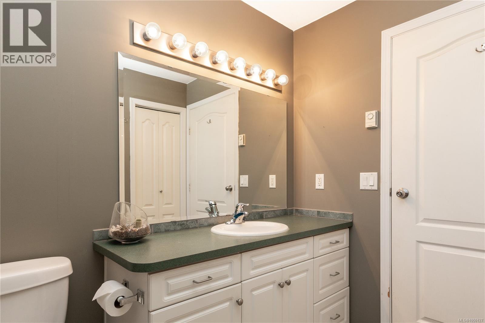 9498 Doyle Rd - 70