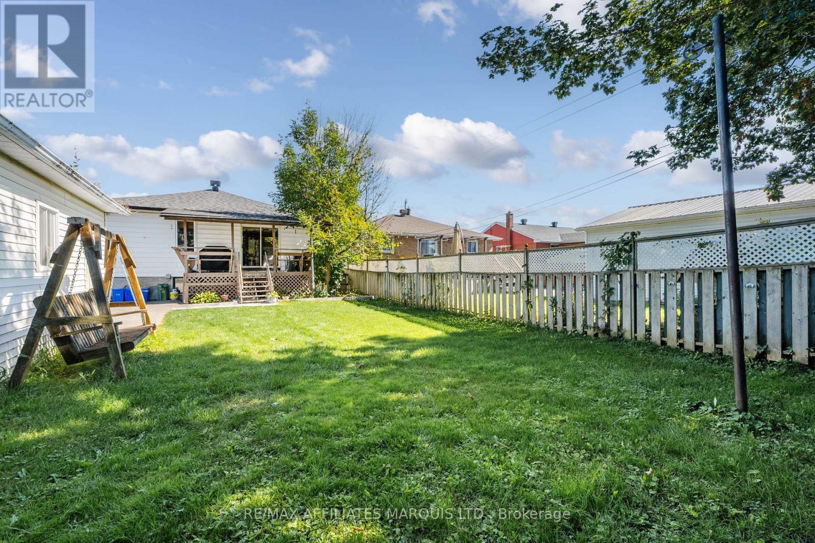 1108 DALY AVENUE - 32