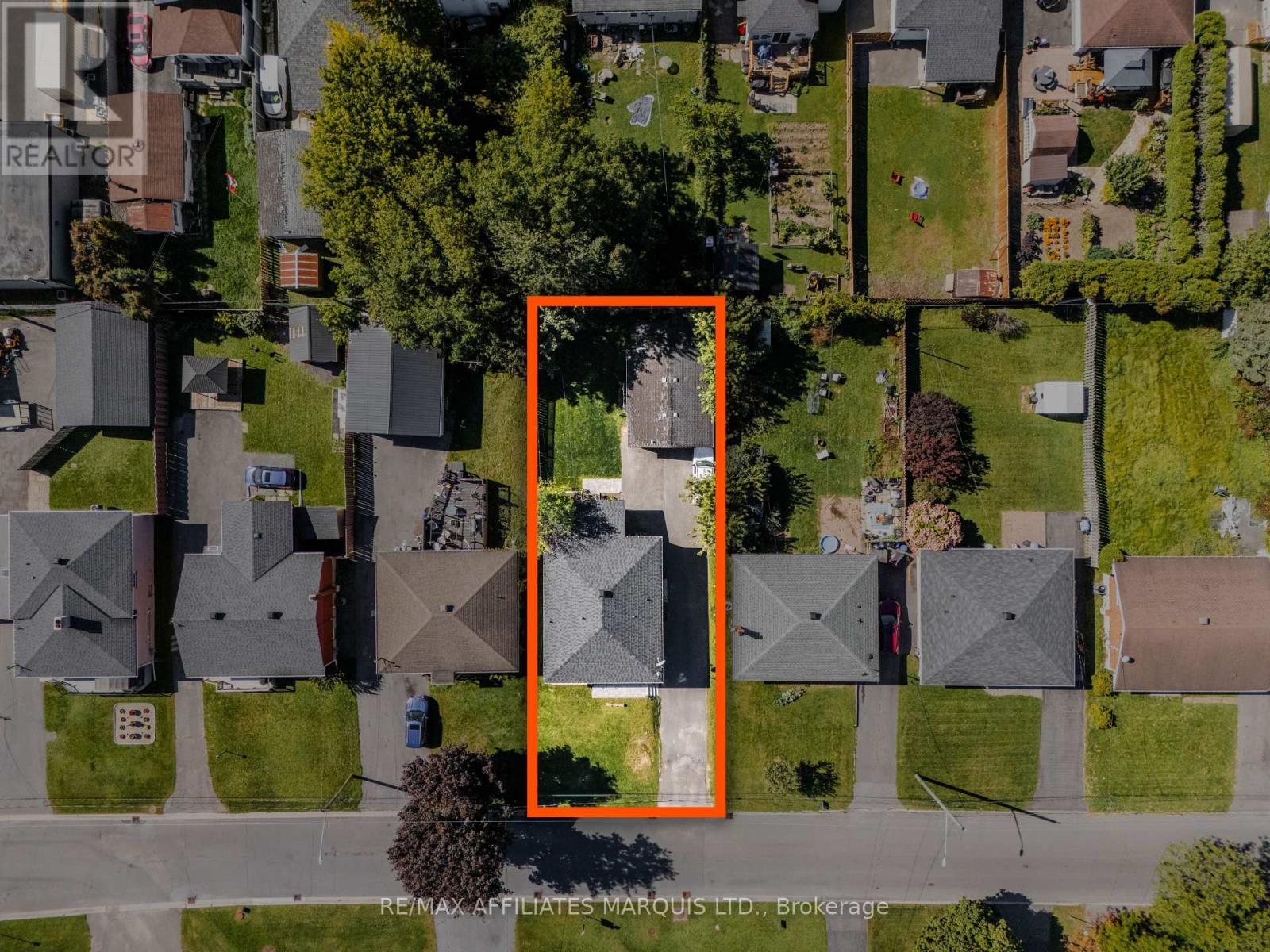 1108 DALY AVENUE - 5