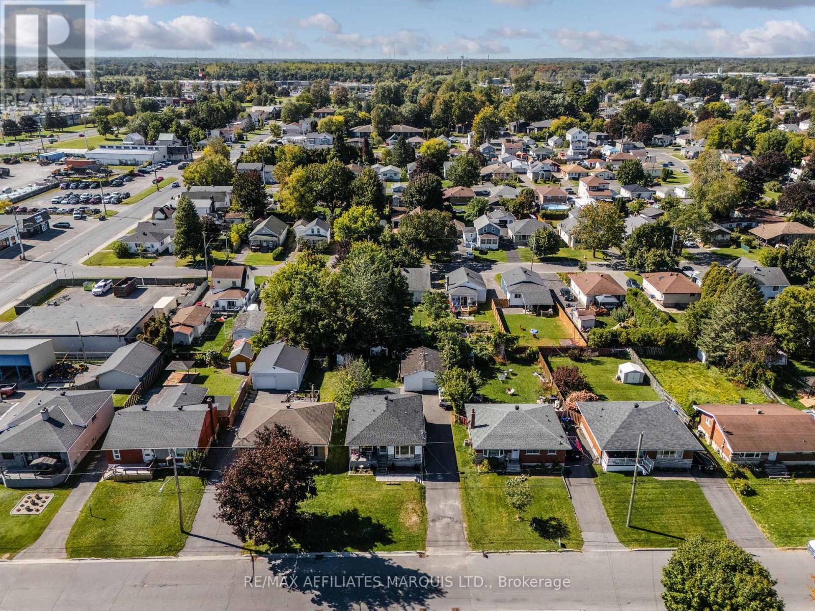 1108 DALY AVENUE - 6