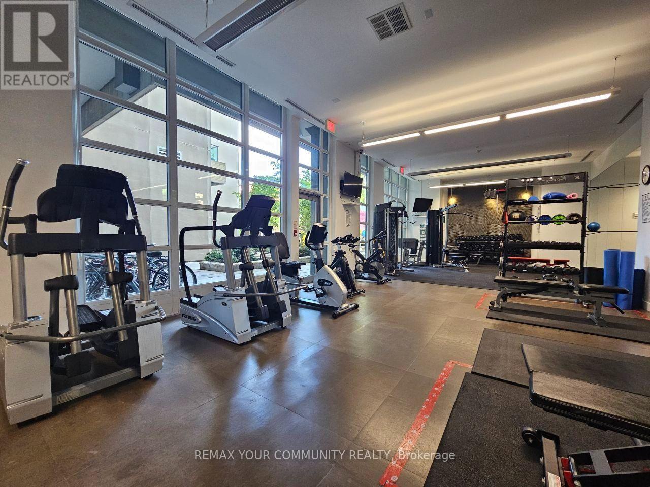 #210 380 MACPHERSON AVENUE - Image 30