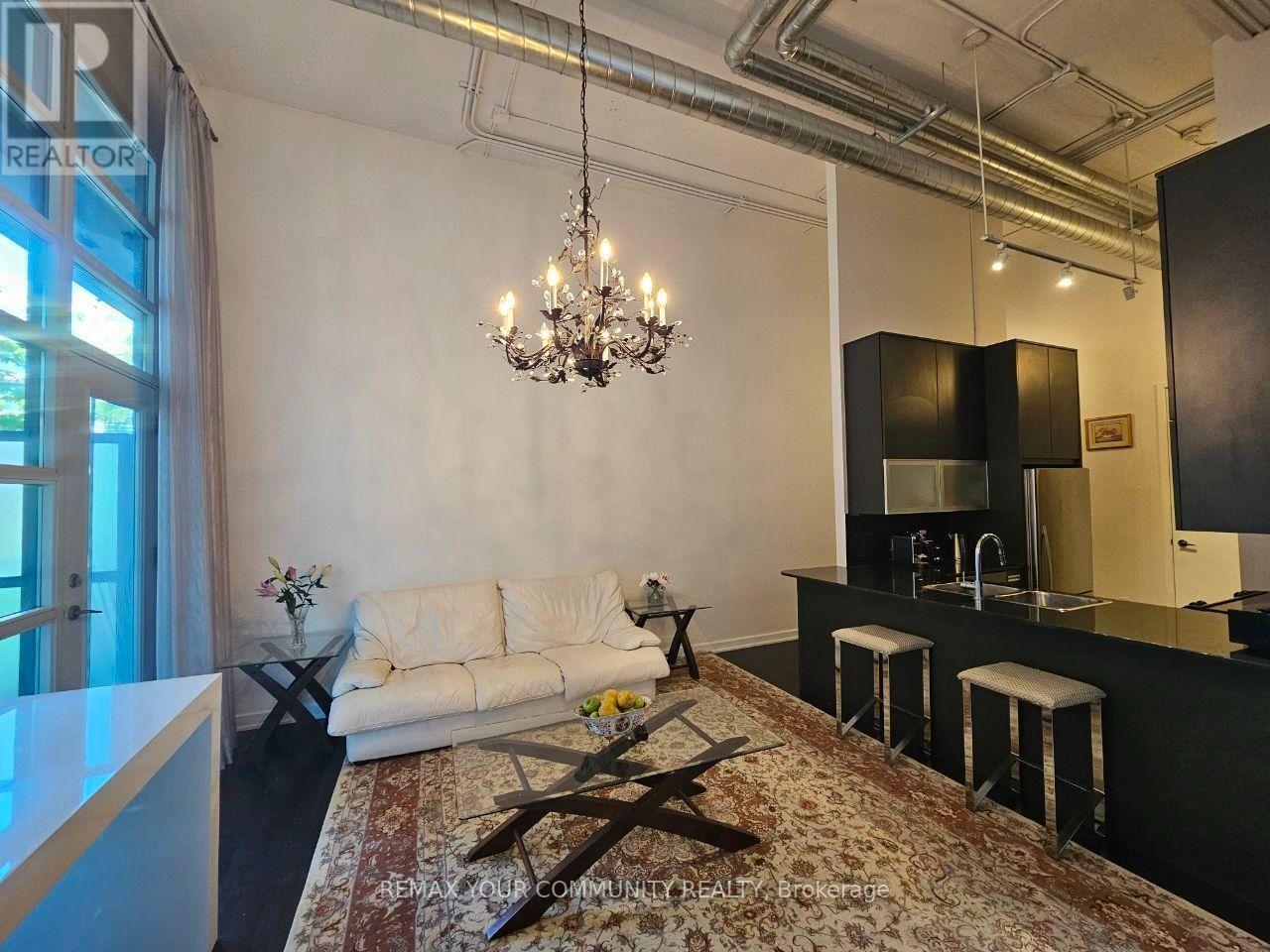210 - 380 MACPHERSON AVENUE, Toronto (Casa Loma) — photo 8