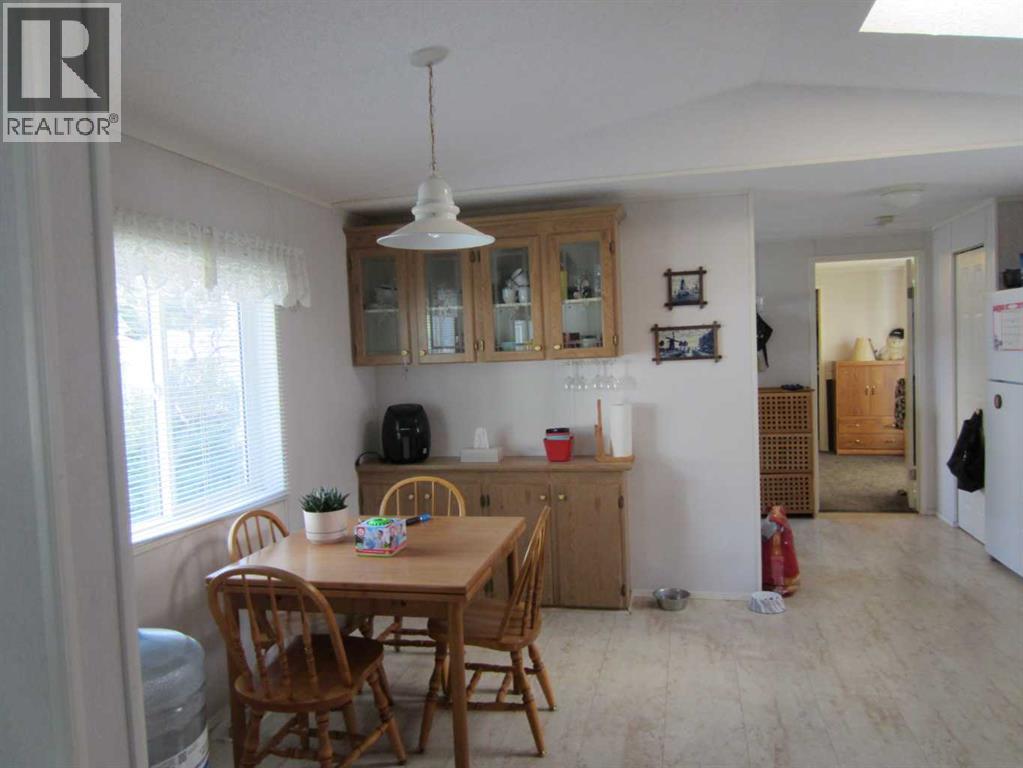 4613 51 Avenue - 7