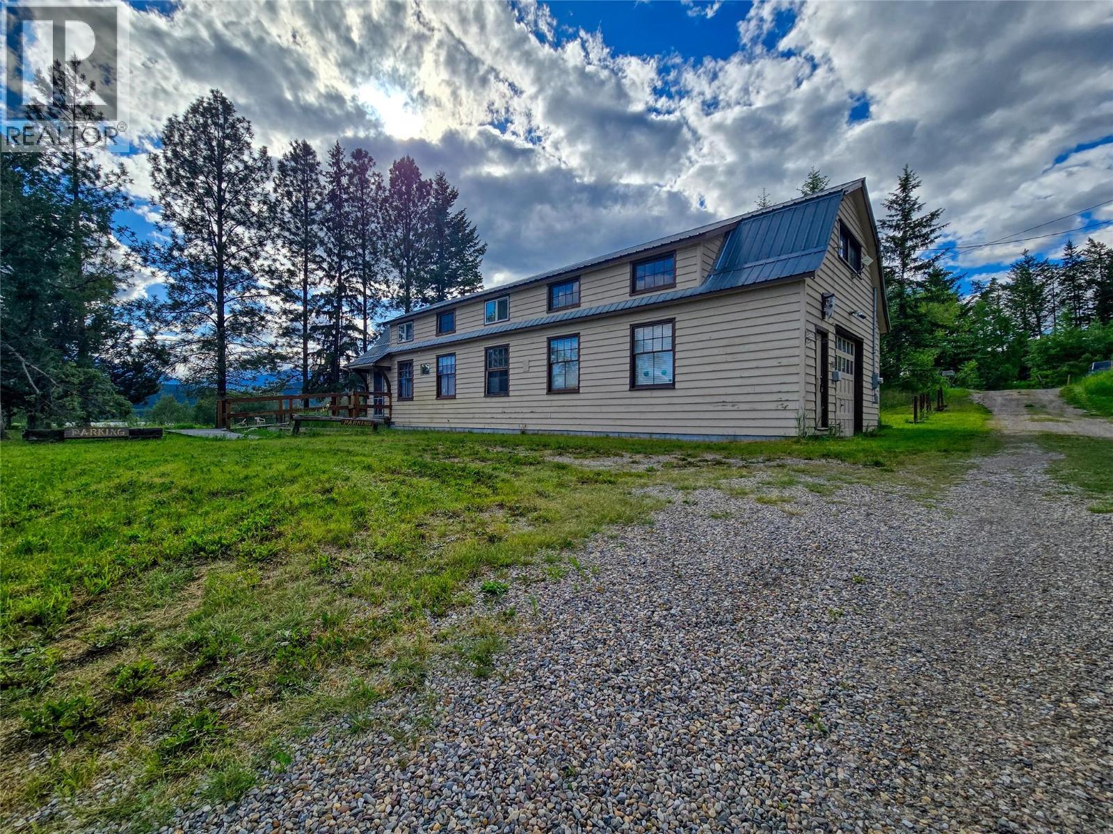 970 95 Highway, Spillimacheen — photo 9