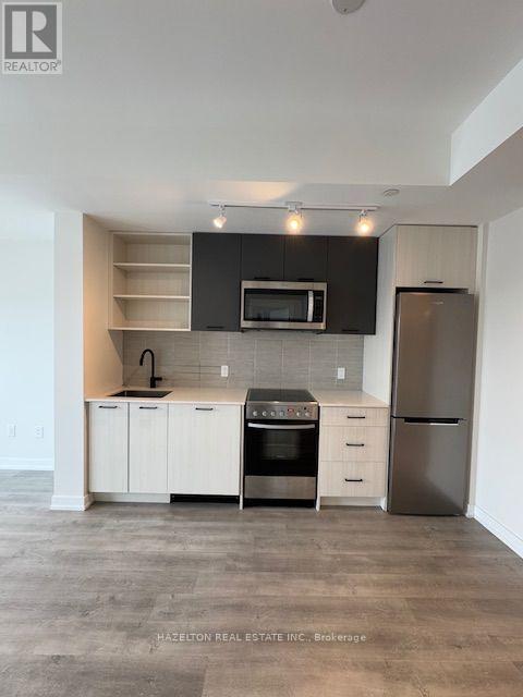 705 - 2300 ST. CLAIR AVENUE W, Toronto (Junction Area) — photo 3