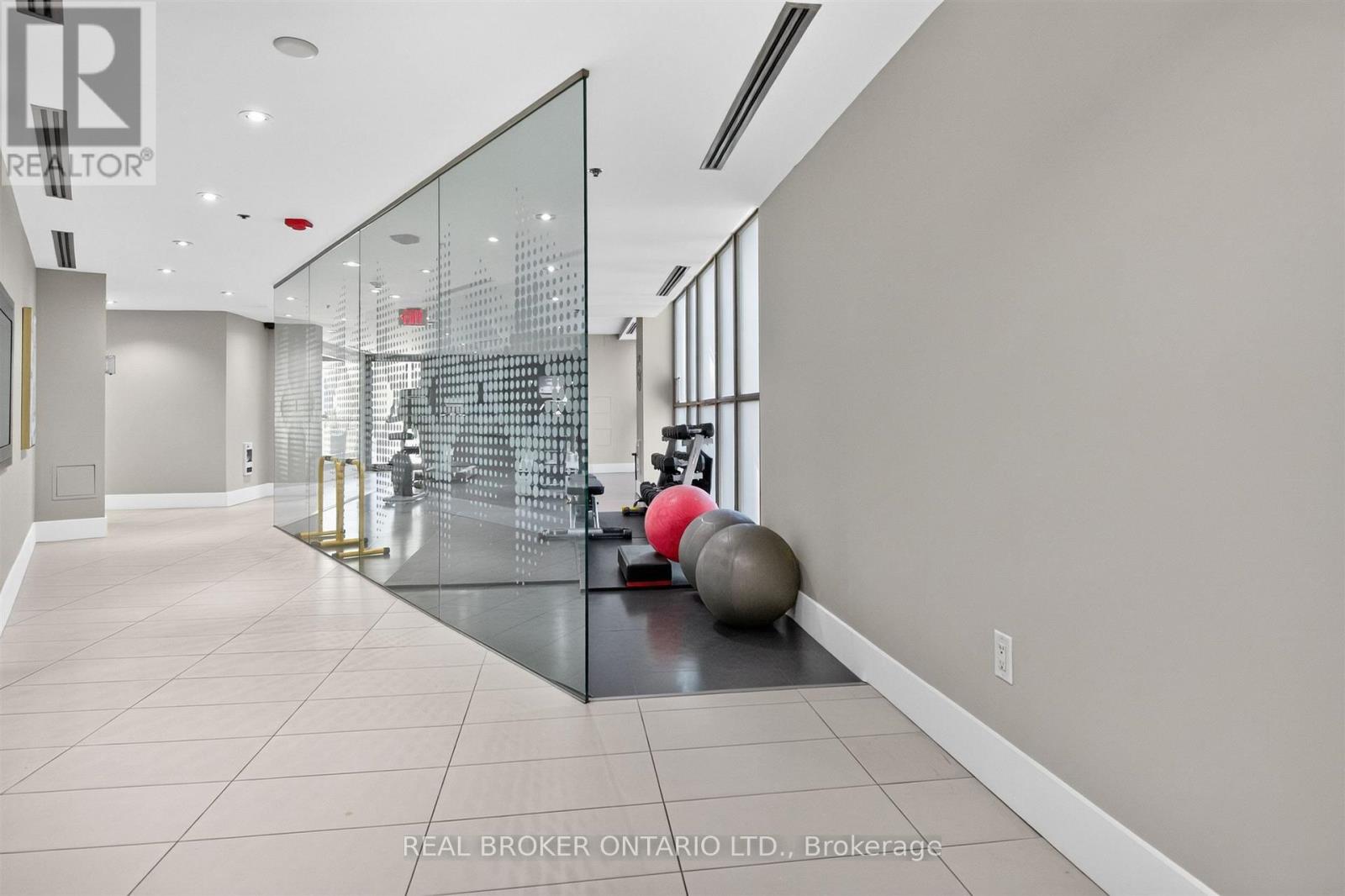 90 Trinity Street — photo 41